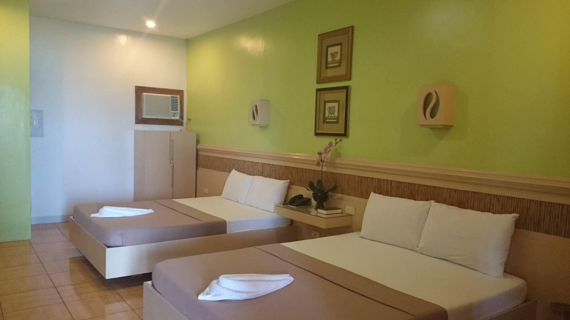 Sun Avenue Tourist Inn & Cafe Ταγκμπιλαράν Εξωτερικό φωτογραφία